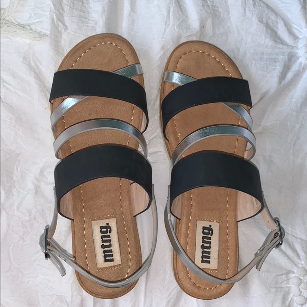 Sandals - Picture 2 of 4